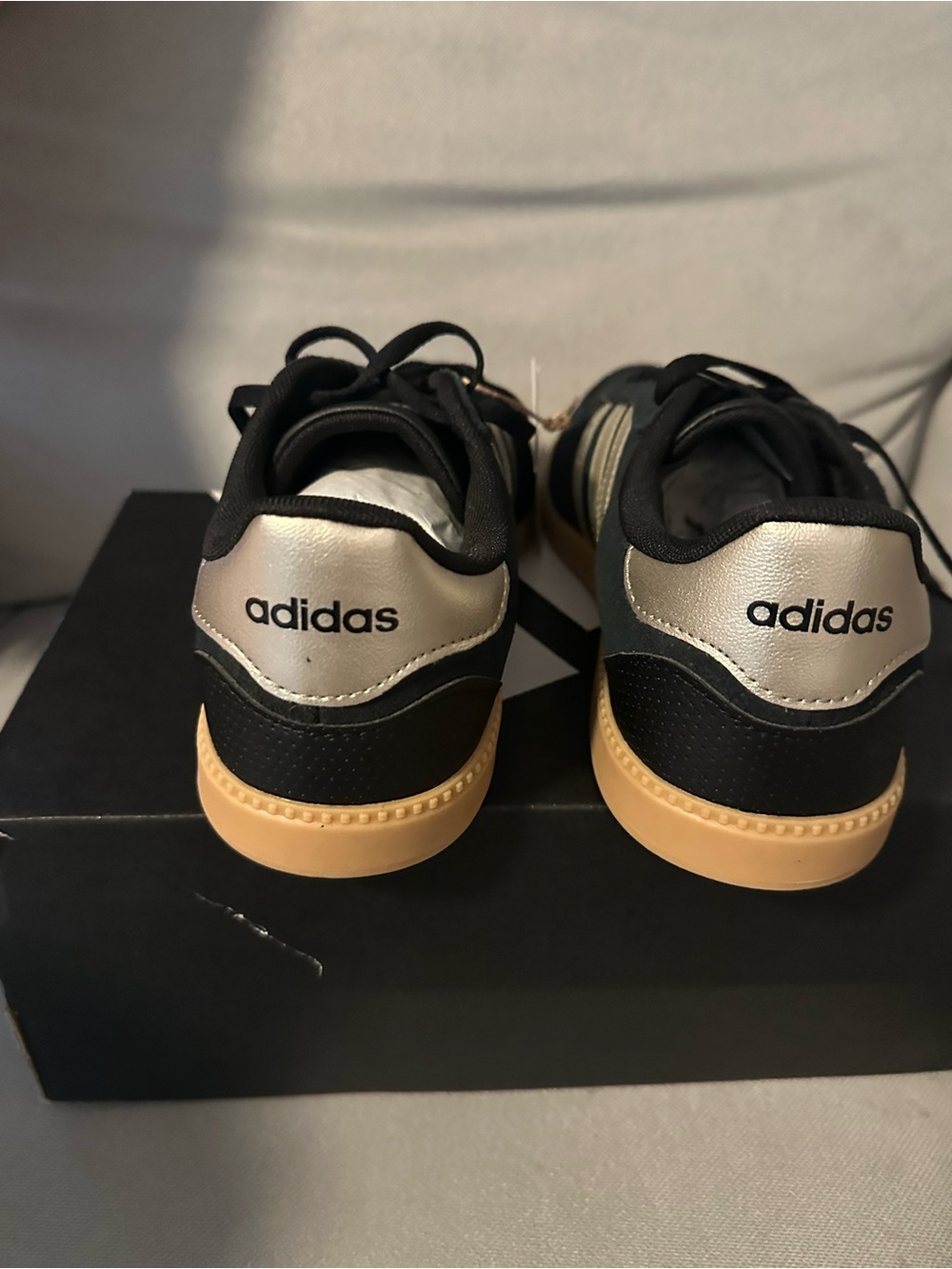 Adidas Breaknet Sleek Black Gum Sole Gold Stripes Women’s 9 NIB - Picture 6 of 8